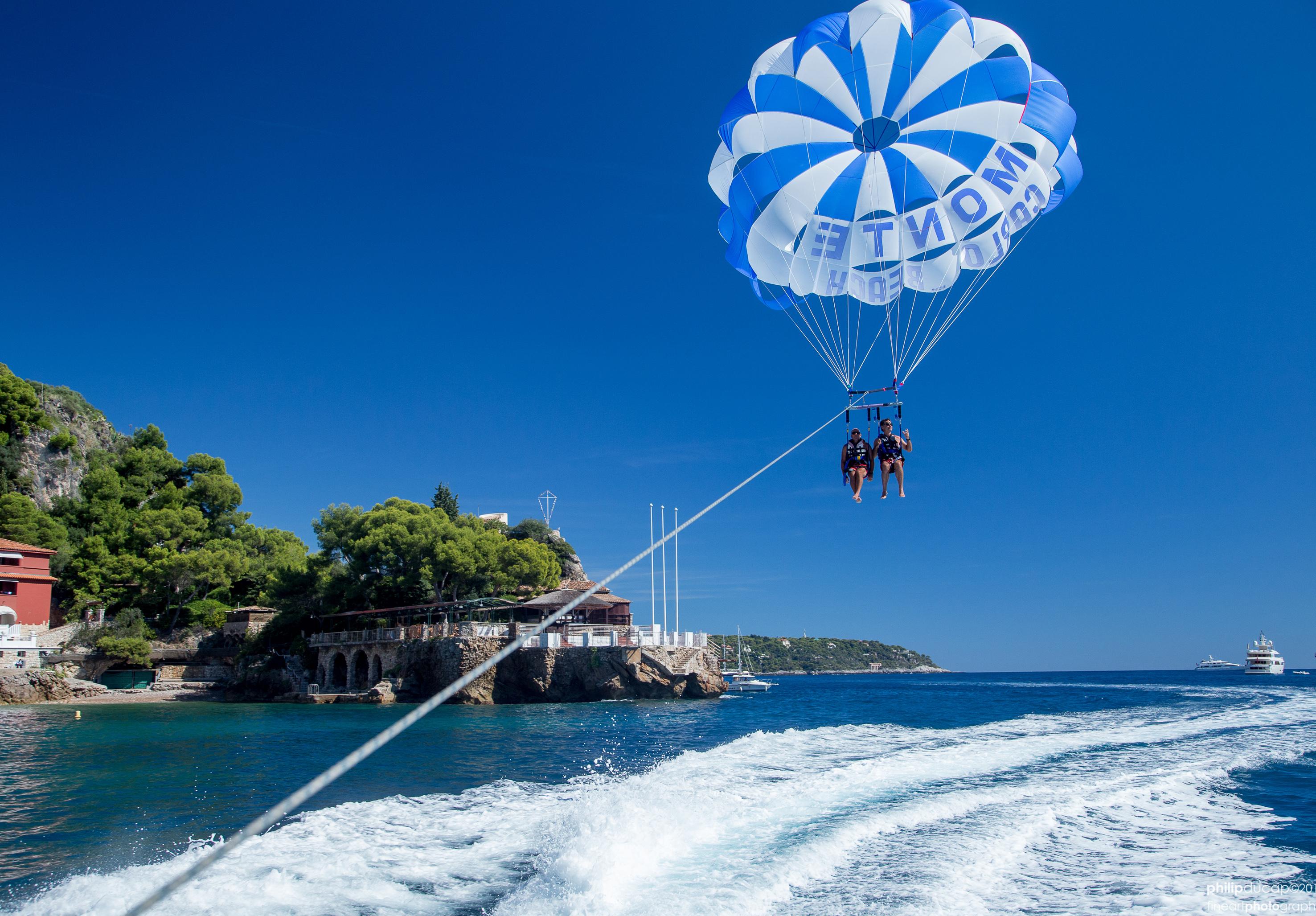 Hotel Hermitage Monte-Carlo Exterior foto Parachute towing