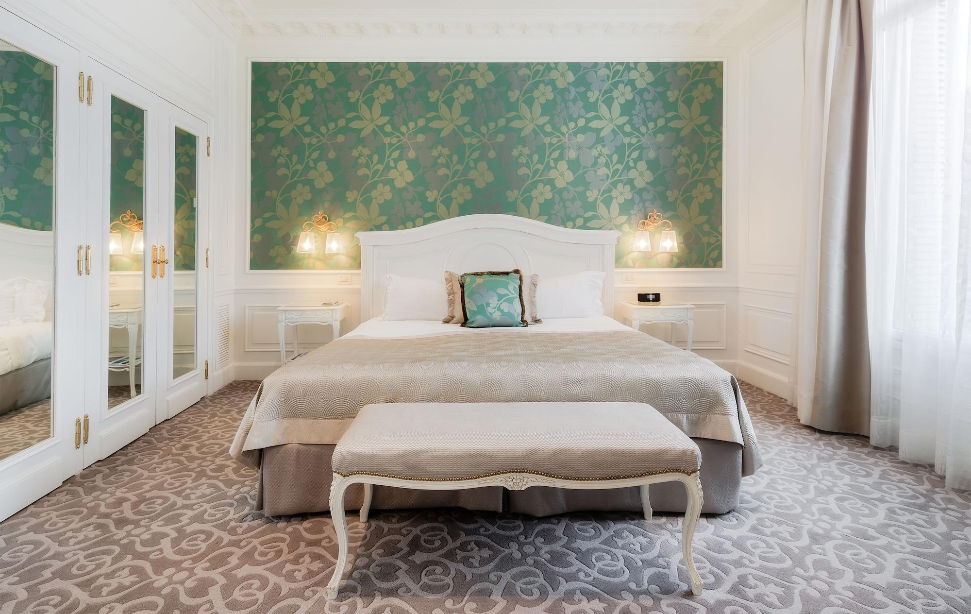 Hotel Hermitage Monte-Carlo Exterior foto A bedroom at the hotel